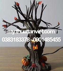 mô hình thân cây halloween
