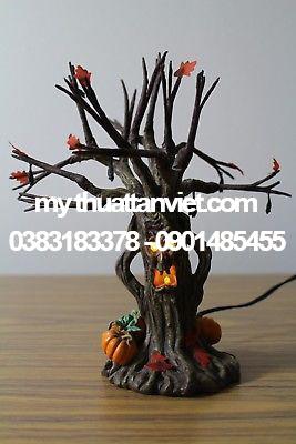 mô hình thân cây halloween