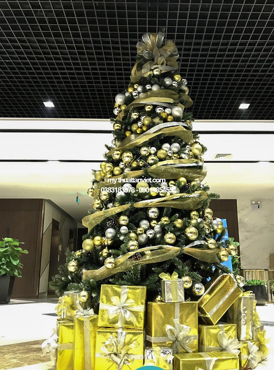 Mô hình cây thông trang trí Noel